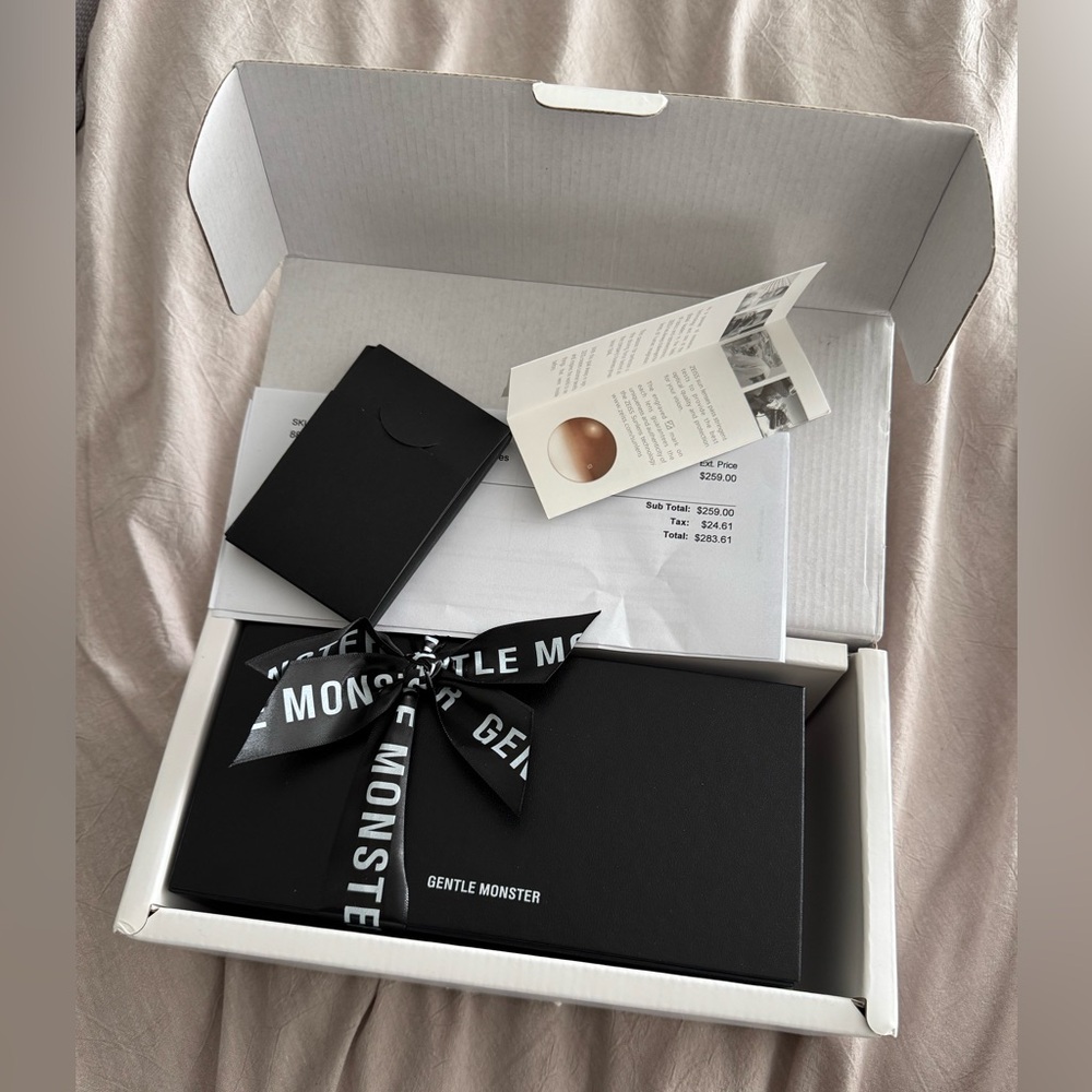 Gentle Monster box - Picture 2 of 2